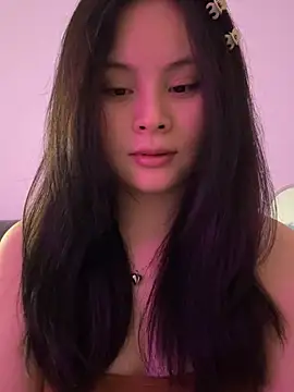 Snapshot of enen-123 chatting on 06.22.26 enen-123 online show from 06.22.26