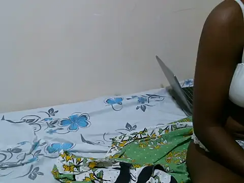 Snapshot of kinky_nymo chatting on 05.23.26 kinky nymo online show from 05.23.26