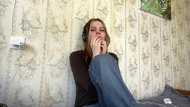 Snapshot of SusanaLeichty chatting on 06.13.26 SusanaLeichty online show from 06.13.26