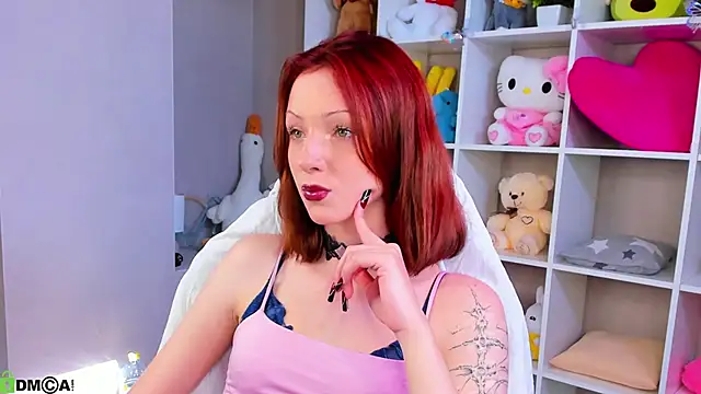 Snapshot of Nelly-May chatting on 06.04.26 Nelly-May online show from 06.04.26