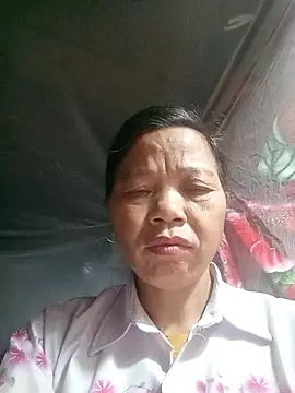 Snapshot of Elfledaa chatting on 06.16.26 Elfledaa online show from 06.16.26