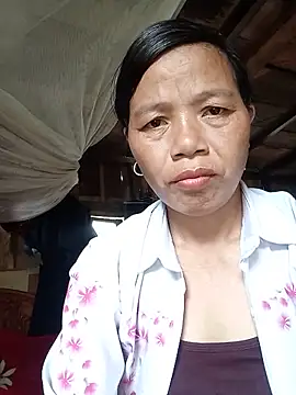 Snapshot of Elfledaa chatting on 06.18.26 Elfledaa online show from 06.18.26