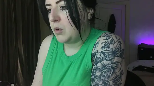 Snapshot of LucyLou31 chatting on 08.02.26 LucyLou31 online show from 08.02.26