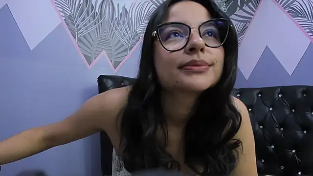 Snapshot of AuroraGreyy chatting on 07.03.26 AuroraGreyy online show from 07.03.26