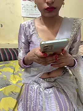 Snapshot of bold_priya chatting on 07.22.26 bold priya online show from 07.22.26
