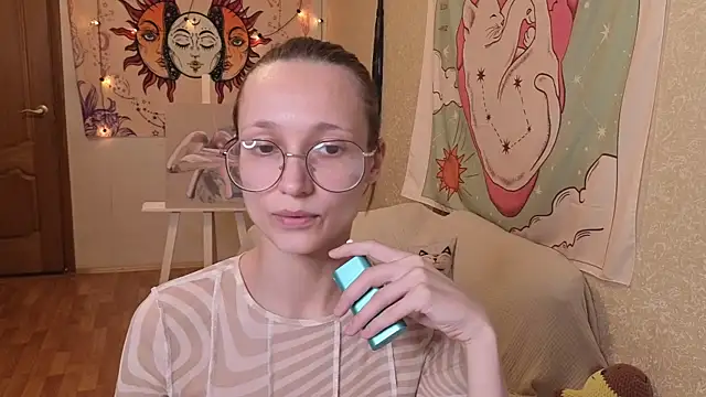 Snapshot of stella_naughty chatting on 07.25.26 stella naughty online show from 07.25.26