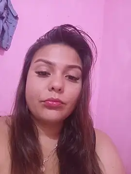 Snapshot of Rich_valentina chatting on 05.25.26 Rich valentina online show from 05.25.26