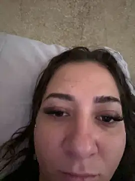 Snapshot of Aninha22guerra chatting on 05.25.26 Aninha22guerra online show from 05.25.26