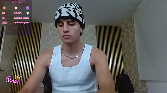 Snapshot of Kyler_tay chatting on 06.27.26 Kyler tay online show from 06.27.26