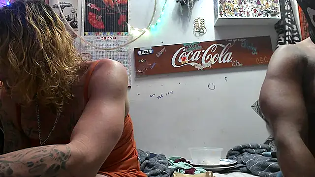 Snapshot of VanillaSnowcones chatting on 06.15.26 VanillaSnowcones online show from 06.15.26