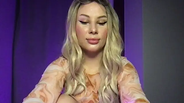 Snapshot of Lili_Weiss chatting on 06.08.26 Lili Weiss online show from 06.08.26