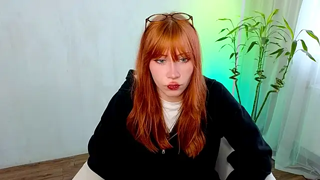 Snapshot of Fleur_Fox chatting on 05.27.26 Fleur Fox online show from 05.27.26
