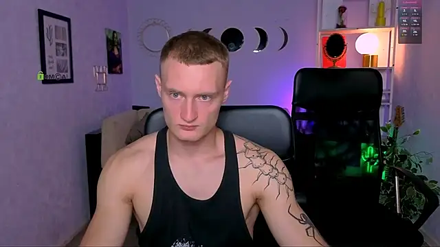 Snapshot of mike_crist chatting on 06.17.26 mike crist online show from 06.17.26