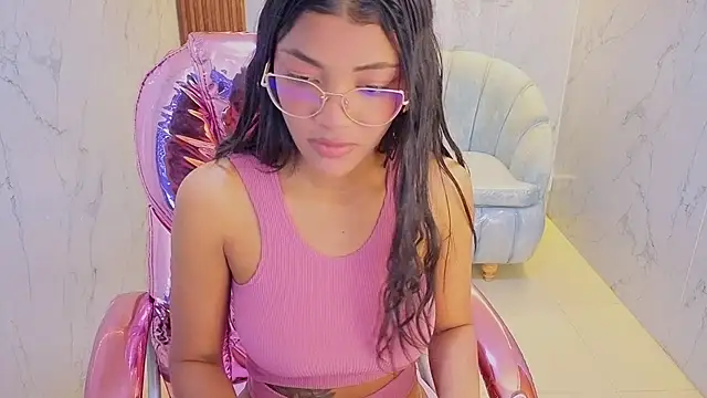 Snapshot of valentina_gomez_s chatting on 05.26.26 valentina gomez s online show from 05.26.26