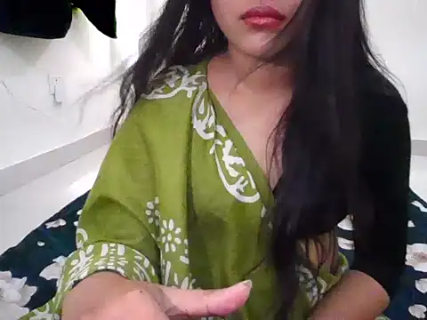 Snapshot of Aalya_B chatting on 06.26.26 Aalya B online show from 06.26.26