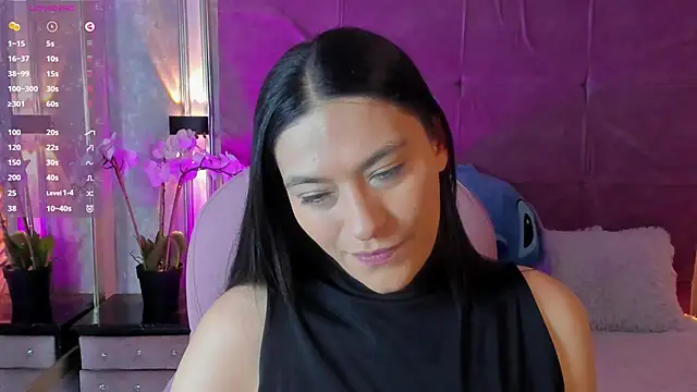 Snapshot of Stushaa chatting on 06.15.26 Stushaa online show from 06.15.26