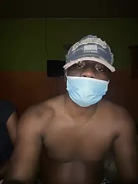 Snapshot of sexycoupp chatting on 06.19.26 sexycoupp online show from 06.19.26