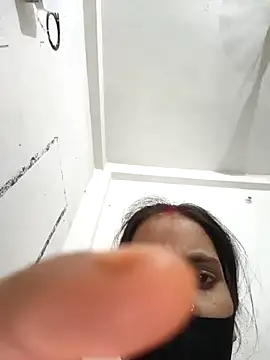 Snapshot of Neha-ji chatting on 07.10.26 Neha-ji online show from 07.10.26