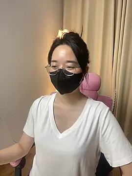 Snapshot of miuu6868 chatting on 05.24.26 miuu6868 online show from 05.24.26