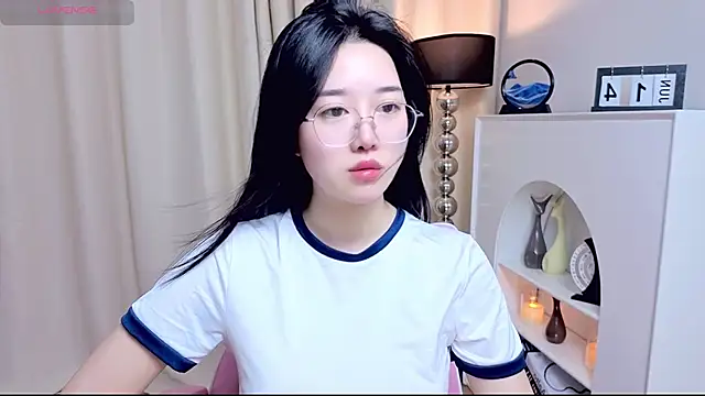 Snapshot of miuu6868 chatting on 06.15.26 miuu6868 online show from 06.15.26