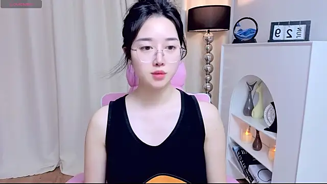 Snapshot of miuu6868 chatting on 06.29.26 miuu6868 online show from 06.29.26
