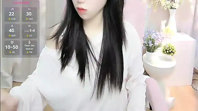 Snapshot of shynana chatting on 06.11.26 shynana online show from 06.11.26