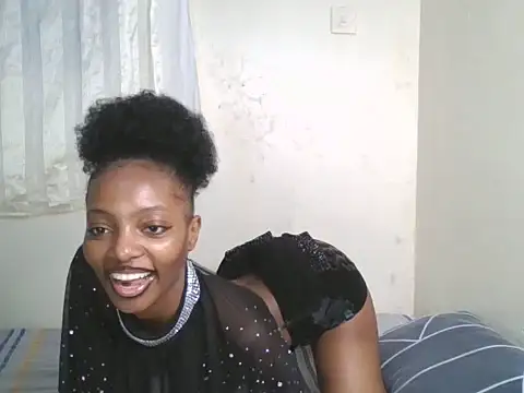 Snapshot of CUTE-MESSY chatting on 06.19.26 CUTE-MESSY online show from 06.19.26