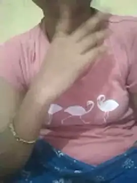 Snapshot of PRIYAGIRLHOT chatting on 06.18.26 PRIYAGIRLHOT online show from 06.18.26