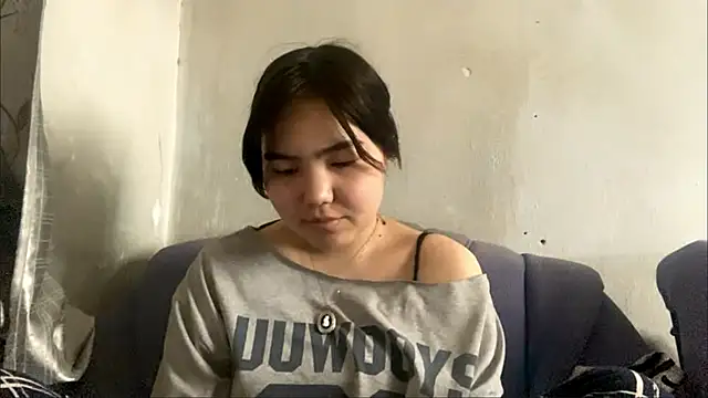 Snapshot of Molly_Teddy chatting on 05.30.26 Molly Teddy online show from 05.30.26