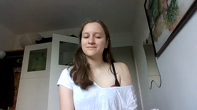 Snapshot of SoftieSophie chatting on 06.20.26 SoftieSophie online show from 06.20.26