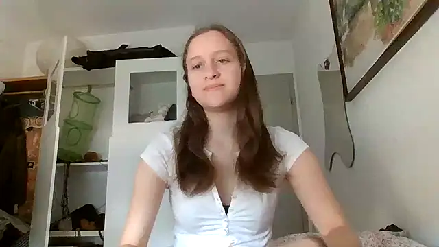 Snapshot of SoftieSophie chatting on 06.24.26 SoftieSophie online show from 06.24.26