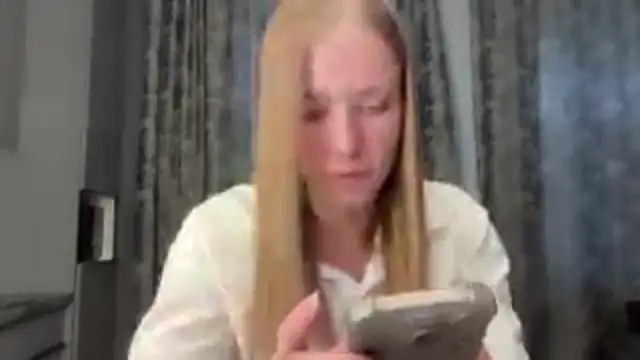 Snapshot of DanikaMory chatting on 05.25.26 DanikaMory online show from 05.25.26