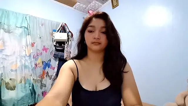 Snapshot of AlluringBabe chatting on 05.24.26 AlluringBabe online show from 05.24.26