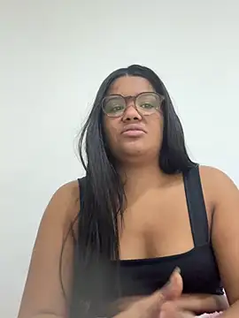 Snapshot of Eumileninha chatting on 05.29.26 Eumileninha online show from 05.29.26