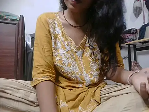 Snapshot of Desi_indian_5 chatting on 05.25.26 Desi indian 5 online show from 05.25.26