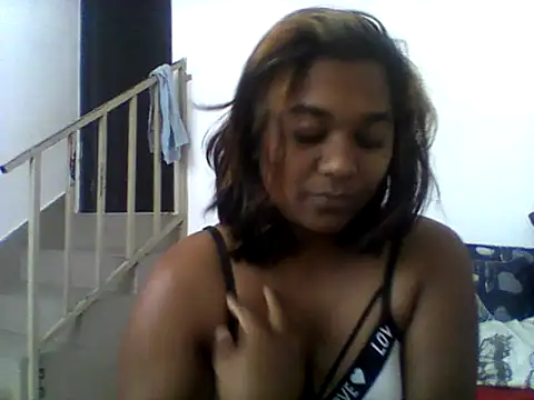 Snapshot of MiaReed667 chatting on 05.27.26 MiaReed667 online show from 05.27.26