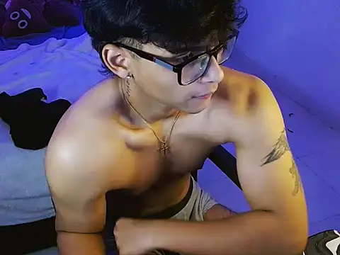 Snapshot of Mr_yisuzz chatting on 05.29.26 Mr yisuzz online show from 05.29.26