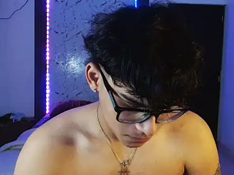 Snapshot of Mr_yisuzz chatting on 06.06.26 Mr yisuzz online show from 06.06.26