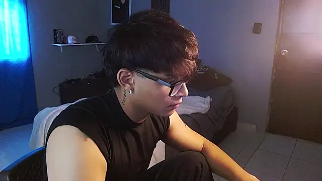 Snapshot of Mr_yisuzz chatting on 07.04.26 Mr yisuzz online show from 07.04.26