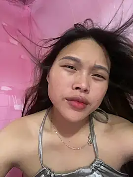 Snapshot of hlunglinhka9 chatting on 05.25.26 hlunglinhka9 online show from 05.25.26