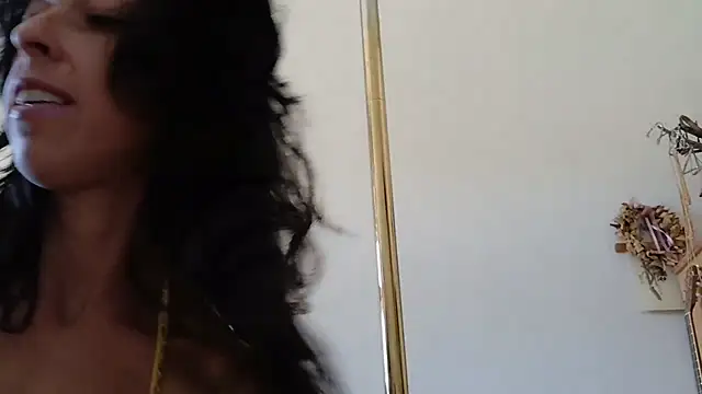 Snapshot of PriscillaPole chatting on 08.08.26 PriscillaPole online show from 08.08.26