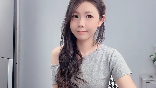 Snapshot of Rose_love69 chatting on 06.18.26 Rose love69 online show from 06.18.26