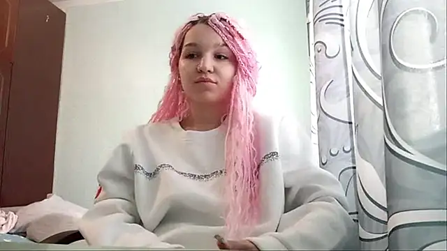 Snapshot of dozyflop chatting on 05.27.26 dozyflop online show from 05.27.26