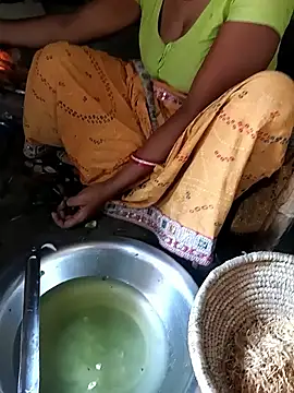 Snapshot of maliska-rani chatting on 05.26.26 maliska-rani online show from 05.26.26