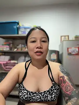 Snapshot of LINDA_HD chatting on 06.13.26 LINDA HD online show from 06.13.26