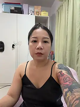 Snapshot of LINDA_HD chatting on 07.06.26 LINDA HD online show from 07.06.26