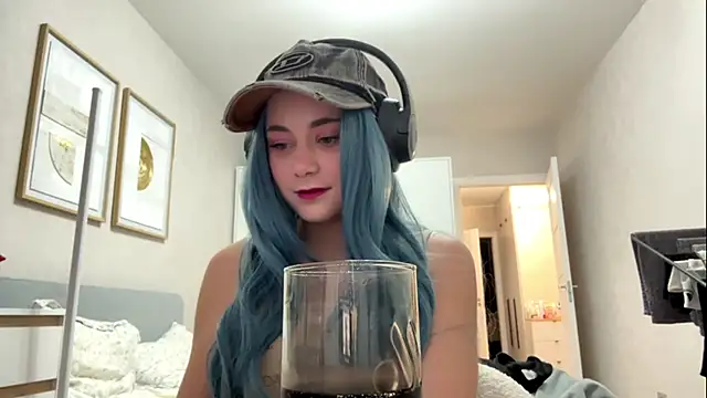 Snapshot of elfLiana chatting on 05.31.26 elfLiana online show from 05.31.26