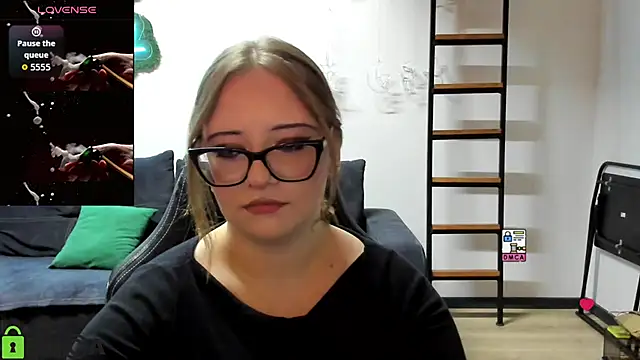 Snapshot of JuliNy_x chatting on 06.03.26 JuliNy x online show from 06.03.26