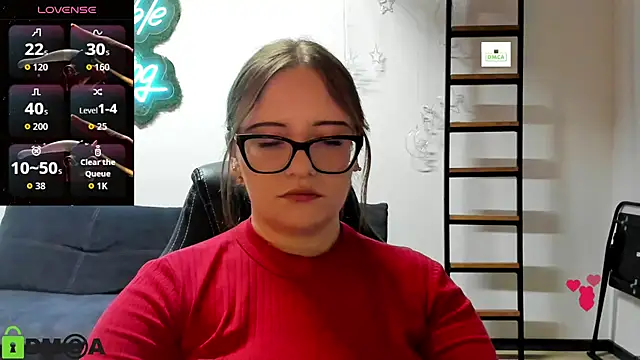 Snapshot of JuliNy_x chatting on 06.30.26 JuliNy x online show from 06.30.26