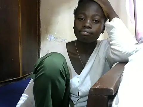 Snapshot of pretty_nala chatting on 05.26.26 pretty nala online show from 05.26.26